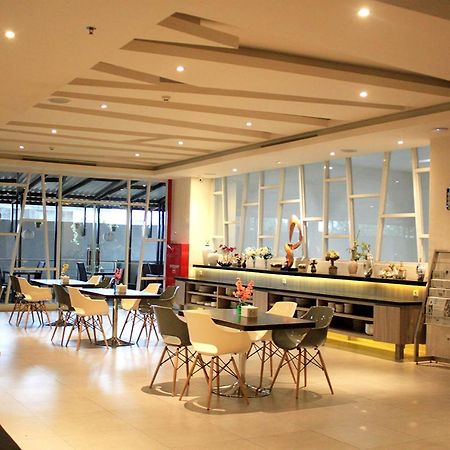 Bromo Park Hotel Проболинго Экстерьер фото