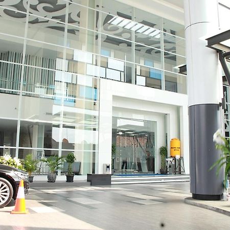 Bromo Park Hotel Проболинго Экстерьер фото